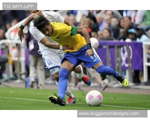 中场休息时的策略调整与球员心理变化对比赛走势的深远影响